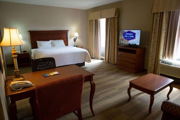 Hampton Inn By Hilton & Suites Grenada image 11